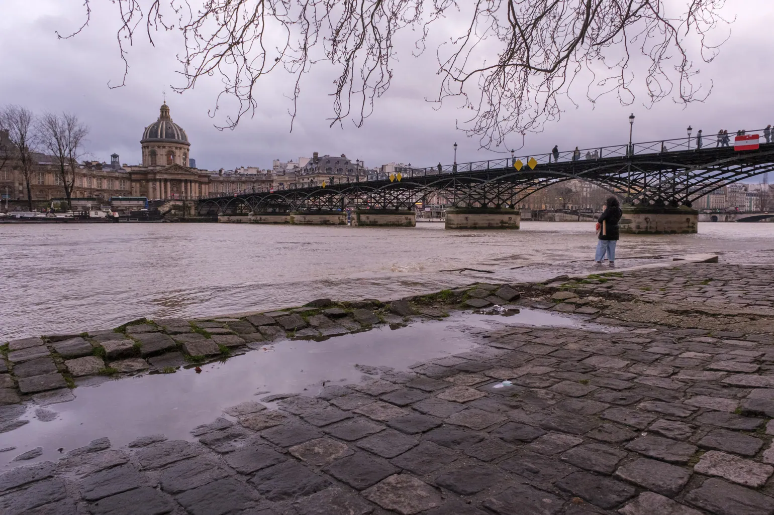 Floods and Pont des Arts