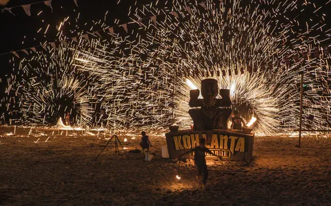 Fire Show @ Why Not Bar, Ko Lanta