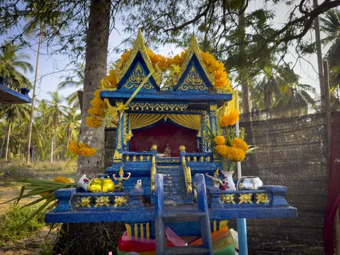 House shrine, Nong Prew Restaurant