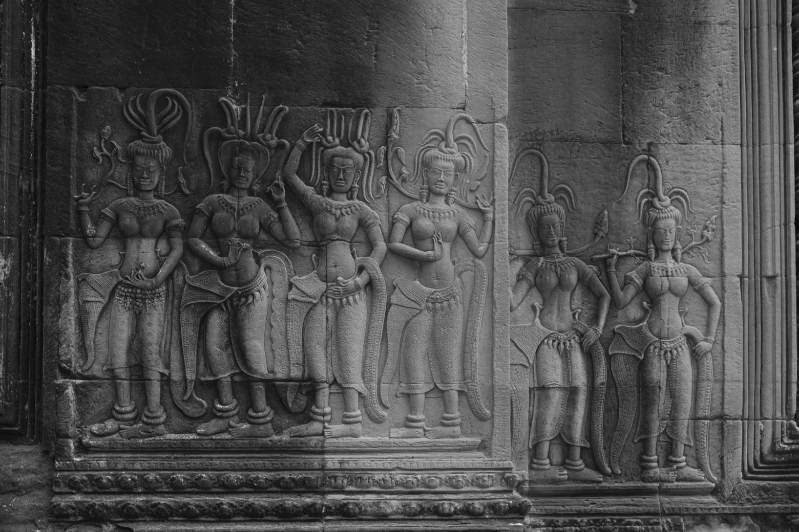 Bas-reliefs of Apsaras, Angkor Wat