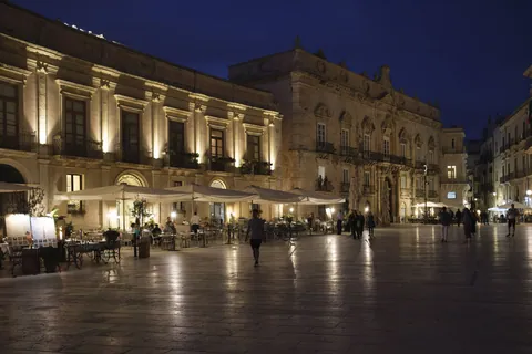Piazza del Duomo, Ortigia