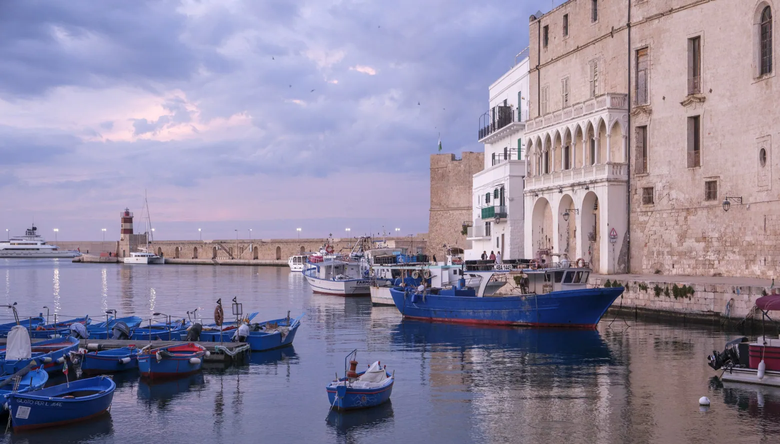 Monopoli Old Port