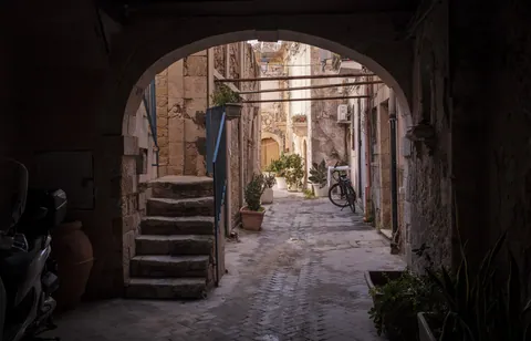 Ortigia Street Scene