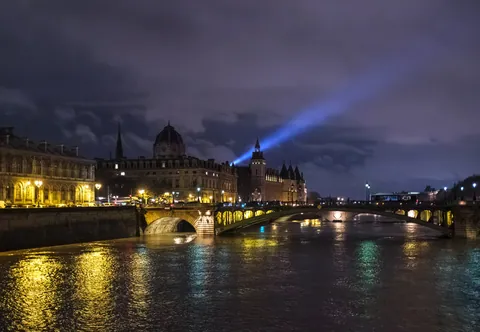Ile de la Cite at Night