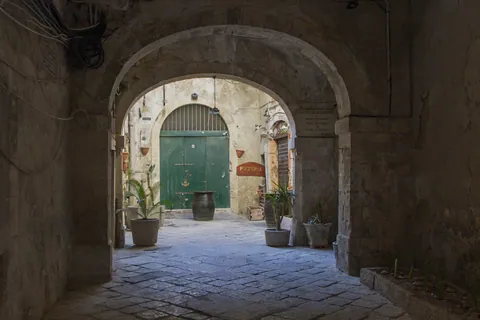 Ortigia Alleyway