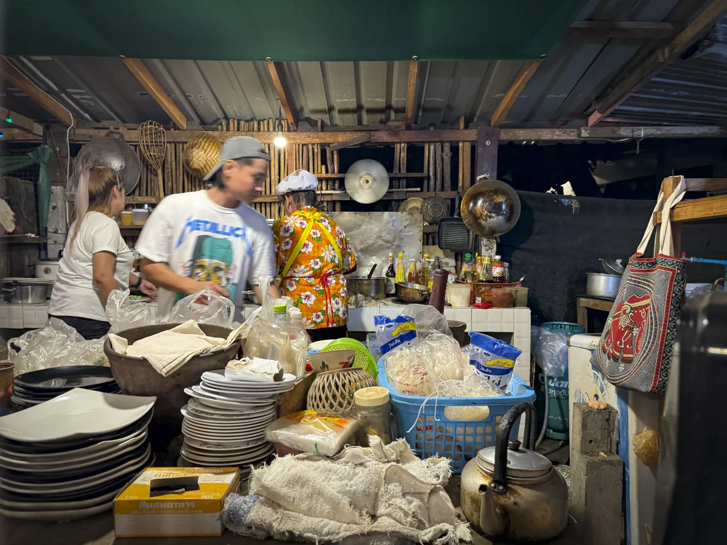Busy Kitchen @ A La Carte (Auntie Nang), Ko Lanta